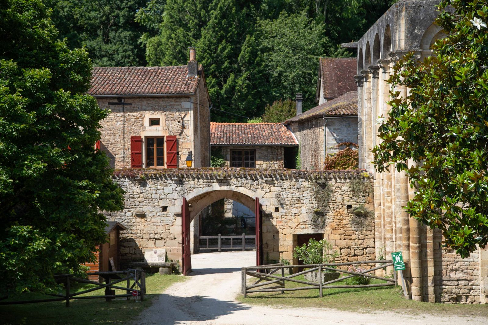 Village de Nanteuil en Vallée